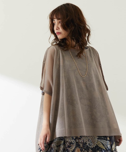 FLEUR DE KALINA（フレールドゥカリーナ）の「【FLEUR DE KALINA/ﾌﾚｰﾙ ﾄﾞｩ ｶﾘｰﾅ】ｼｱｰｽｸｴｱ2WAYﾌﾟﾙｵｰﾊﾞｰ（ニット/セーター・レディース・ベージュ/カーキ/グレー/ダークグレー・FREE）」の2枚目の写真