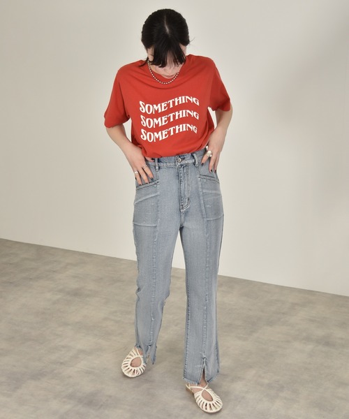 w closet(ダブルクローゼット)の「後ろレースアップ裾スリットセミフレアデニムパンツ(デニムパンツ・レディース・ネイビー/ケミカルウォッシュ/キナリ/グリーン・S/M)」の5枚目の写真