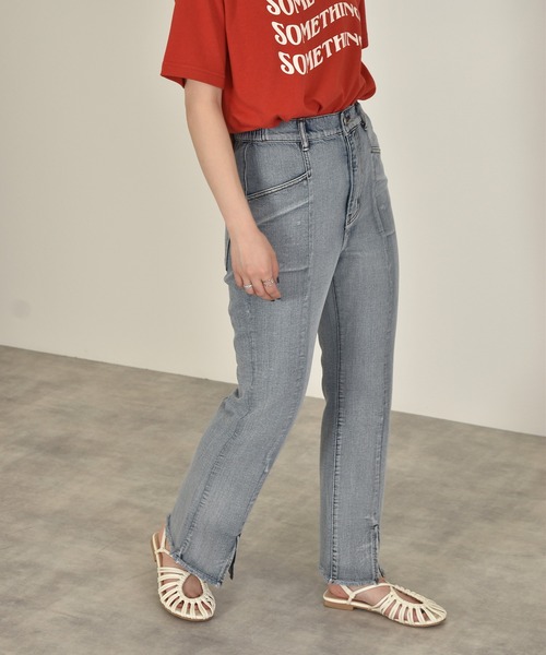 w closet(ダブルクローゼット)の「後ろレースアップ裾スリットセミフレアデニムパンツ(デニムパンツ・レディース・ネイビー/ケミカルウォッシュ/キナリ/グリーン・S/M)」の7枚目の写真