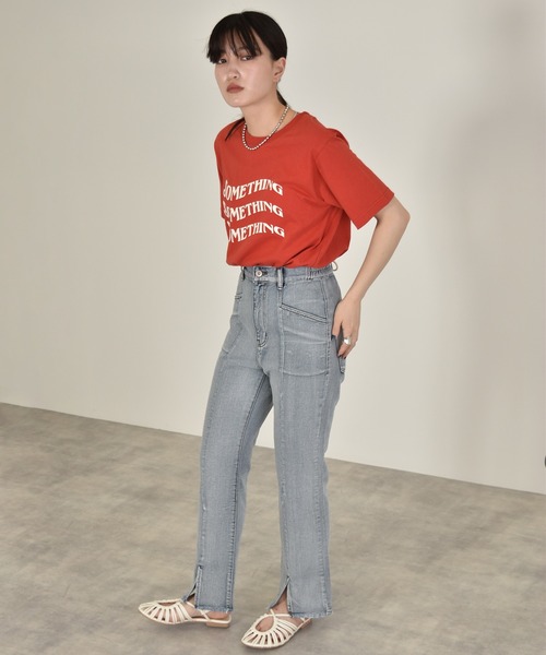 w closet(ダブルクローゼット)の「後ろレースアップ裾スリットセミフレアデニムパンツ(デニムパンツ・レディース・ネイビー/ケミカルウォッシュ/キナリ/グリーン・S/M)」の8枚目の写真