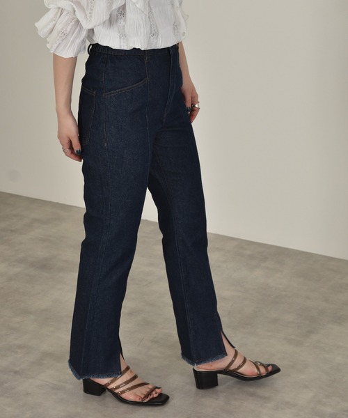 w closet(ダブルクローゼット)の「後ろレースアップ裾スリットセミフレアデニムパンツ(デニムパンツ・レディース・ネイビー/ケミカルウォッシュ/キナリ/グリーン・S/M)」の22枚目の写真