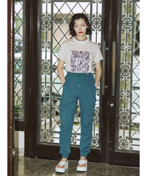 jouetie（ジュエティ）の「ジョガーシャーリングパンツ（その他パンツ・レディース・ブラック/オレンジ/ブルー・MEDIUM）」の7枚目の写真