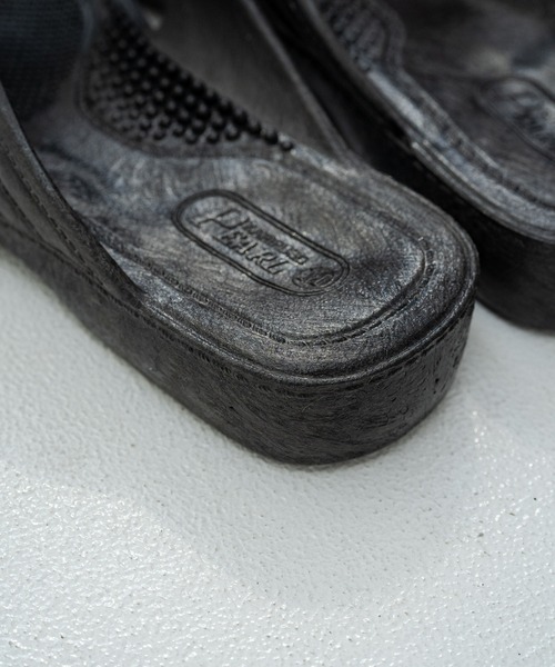 WHIMSIC（ウィムジック）の「【WHIMSIC別注】PEARL GYOSAN-MARBLE（サンダル・レディース・ダークグレー・LL/M）」の3枚目の写真