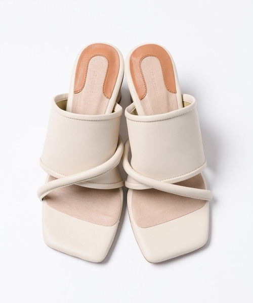 LA BELLE ETUDE（ラベルエチュード）の「【le vernis】 チューブサンダル（サンダル・レディース・ブラック/ブラウン/アイボリー・24.5/23.5）」の8枚目の写真