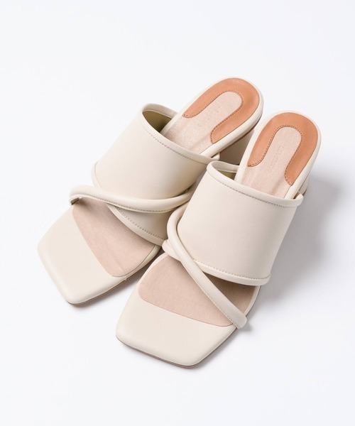 LA BELLE ETUDE（ラベルエチュード）の「【le vernis】 チューブサンダル（サンダル・レディース・ブラック/ブラウン/アイボリー・24.5/23.5）」の9枚目の写真