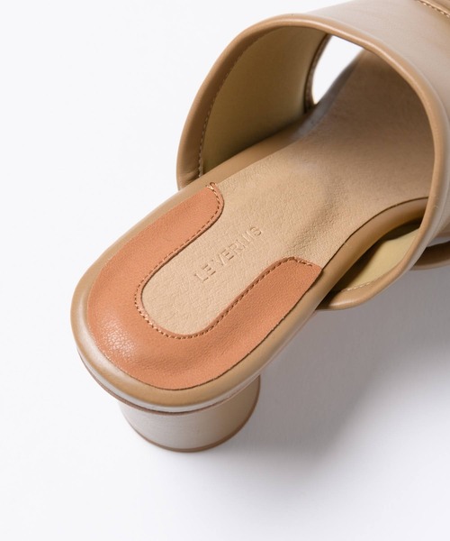 LA BELLE ETUDE（ラベルエチュード）の「【le vernis】 チューブサンダル（サンダル・レディース・ブラック/ブラウン/アイボリー・24.5/23.5）」の16枚目の写真