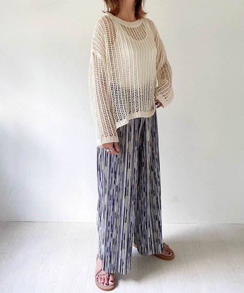 muure（ミュール）の「クルーネック透かし編みニットトップス（ニット/セーター・レディース・ブラック/ベージュ/ブラウン/オフホワイト/サックスブルー・FREE）」の6枚目の写真