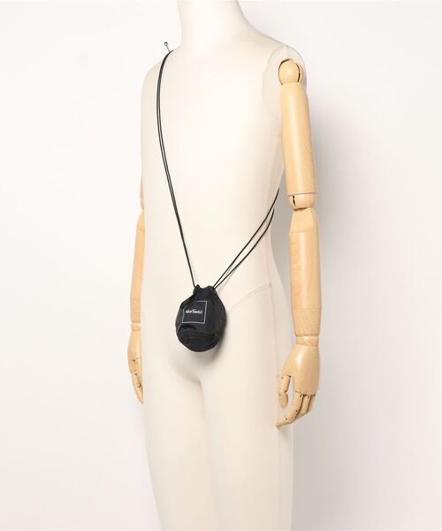 WILD THINGS(ワイルドシングス)の「《WILD THING》SHOULDER DRAWSTRING PURSE(ショルダーバッグ・レディース・グレー/ブラック/ピンク/イエロー/ブルー・FREE)」の6枚目の写真