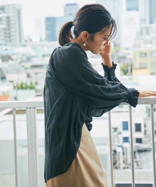 RIVE DROITE（リヴドロワ）の「エアリーな雰囲気漂う一枚　マルチwayフリルカラーブラウス（シャツ/ブラウス・レディース・ブラック/ベージュ・FREE）」の16枚目の写真