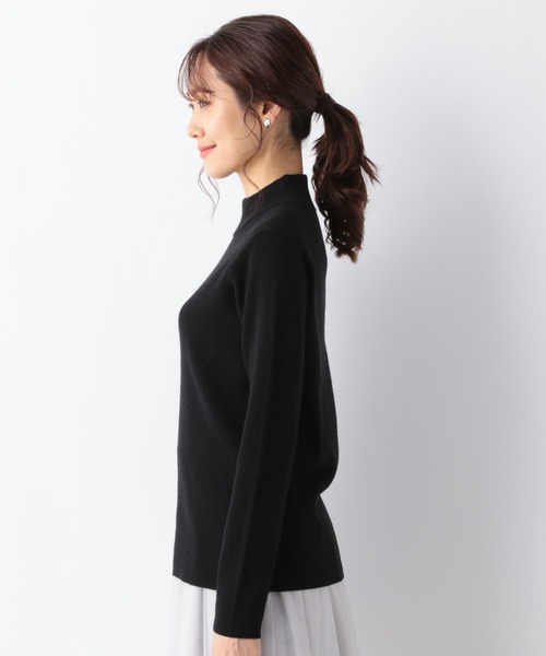 GLOBAL WORK（グローバルワーク）の「メルティーニットハイネック/952708（ニット/セーター・レディース・ブラック/ダークブラウン/グレー/アイボリー/ダークブルー/グレイッシュベージュ・MEDIUM/LARGE）」の19枚目の写真