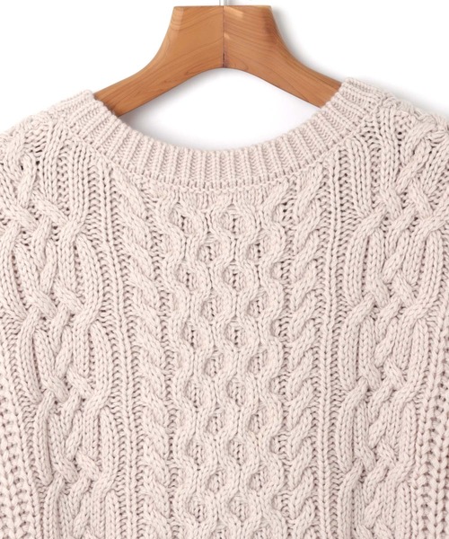 andme(アンドミー)の「ケーブル編みニットベスト(ベスト・レディース・グレー/アイボリー/ミント/グレー系その他/ベージュ系その他/サーモンピンク/ブラウン系/ブルー・M)」の21枚目の写真