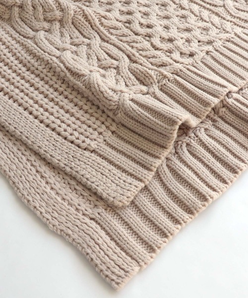 andme(アンドミー)の「ケーブル編みニットベスト(ベスト・レディース・グレー/アイボリー/ミント/グレー系その他/ベージュ系その他/サーモンピンク/ブラウン系/ブルー・M)」の17枚目の写真
