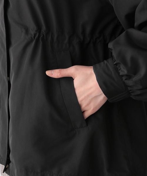 GLOBAL WORK（グローバルワーク）の「エアカルハッスイマンパ/959806（マウンテンパーカー・レディース・ブラック/オフホワイト/アイボリー・MEDIUM/LARGE）」の10枚目の写真