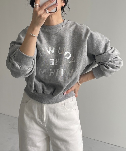 wee9s(ウィークス)の「with me ! short sweat / ウィズミー!ボリューム裏起毛ショートロゴスウェット(スウェット・レディース・グレー系その他2/レッド/アイボリー/グレー/ブラック/グレー系その他・FREE)」の4枚目の写真