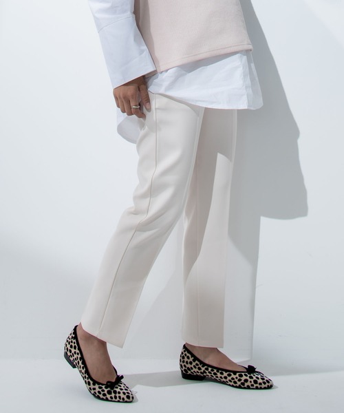 CHOCOA(チョコア)の「マタニティセンタープレススラックスパンツ(マタニティウェア/グッズ・レディース・ブラック/アイボリー・MEDIUM/LARGE/X-LARGE)」の9枚目の写真