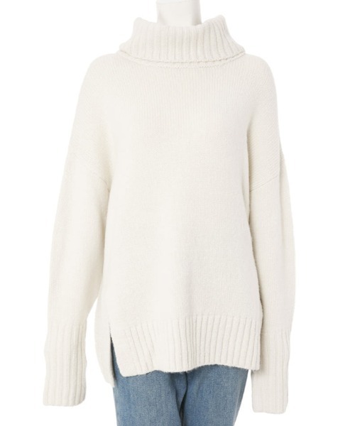 fifth（フィフス）の「サイドスリットオフタートルふんわりニット（ニット/セーター・レディース・ブラック/イエロー/アイボリー・SMALL/MEDIUM）」の2枚目の写真