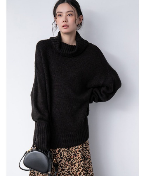 fifth（フィフス）の「サイドスリットオフタートルふんわりニット（ニット/セーター・レディース・ブラック/イエロー/アイボリー・SMALL/MEDIUM）」の3枚目の写真