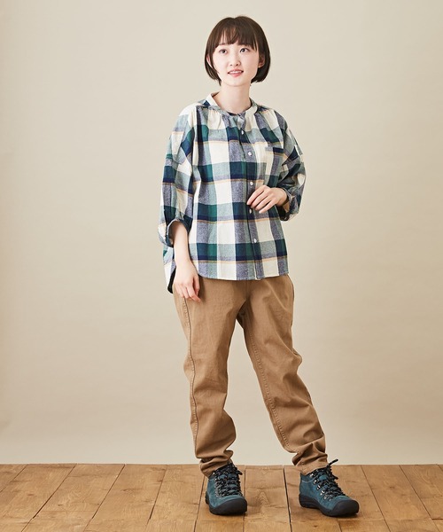 CUBE SUGAR（キューブシュガー）の「ツイル スリム ウエストゴム 無地 ギャザーパンツ（その他パンツ・レディース・チャコールグレー/ベージュ/カーキ・S/M）」の10枚目の写真