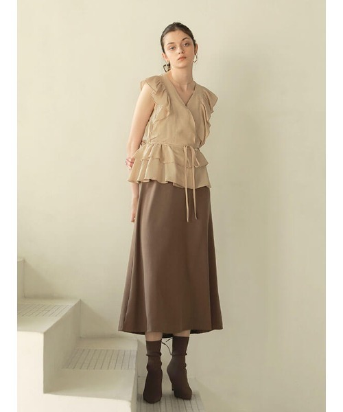 ACYM(アシーム)の「Nosleeve volume frill ブラウス(シャツ/ブラウス・レディース・アイボリー/ブラック/ベージュ・FREE)」の6枚目の写真