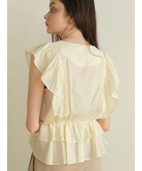 ACYM(アシーム)の「Nosleeve volume frill ブラウス(シャツ/ブラウス・レディース・アイボリー/ブラック/ベージュ・FREE)」の4枚目の写真