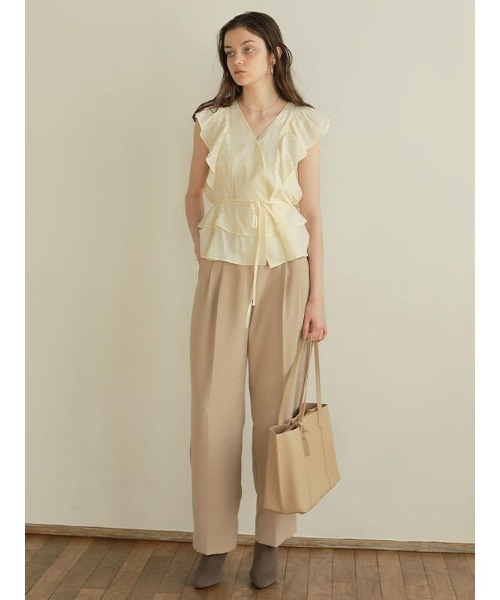 ACYM(アシーム)の「Nosleeve volume frill ブラウス(シャツ/ブラウス・レディース・アイボリー/ブラック/ベージュ・FREE)」の15枚目の写真