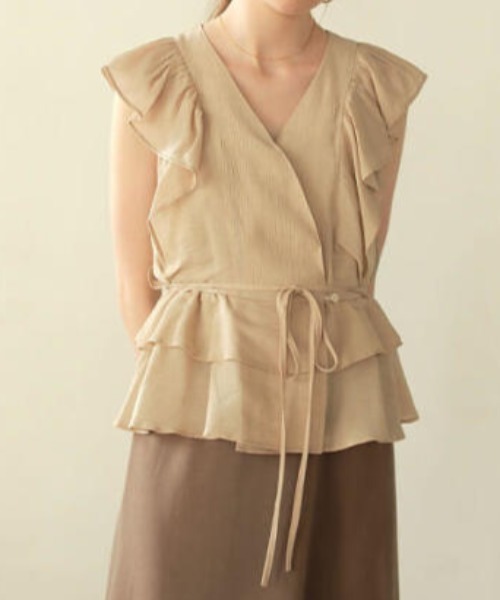 ACYM(アシーム)の「Nosleeve volume frill ブラウス(シャツ/ブラウス・レディース・アイボリー/ブラック/ベージュ・FREE)」の19枚目の写真