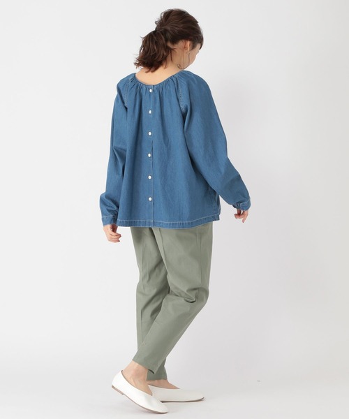 studio CLIP（スタディオクリップ）の「ダブルフロントデニムアソートブラウス（シャツ/ブラウス・レディース・ライトブルー/オフホワイト/カーキ・FREE）」の11枚目の写真