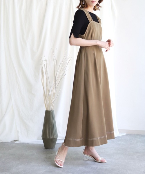 HER CLOSET（ハークローゼット）の「【cheriella】イージーケアCOOLタッチボートネック袖スリットリブニット（ニット/セーター・レディース・ブラック/サックスブルー/ピンク/アイボリー/グレイッシュベージュ/ブルー・M）」の19枚目の写真