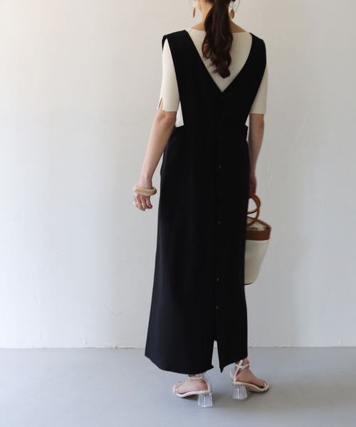 HER CLOSET（ハークローゼット）の「【cheriella】イージーケアCOOLタッチボートネック袖スリットリブニット（ニット/セーター・レディース・ブラック/サックスブルー/ピンク/アイボリー/グレイッシュベージュ/ブルー・M）」の15枚目の写真