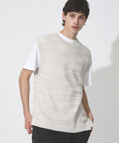 ABAHOUSE（アバハウス）の「ノイズ柄 ニットベスト（ベスト・メンズ・ベージュ/ブラウン/ブラック・46/48）」の3枚目の写真