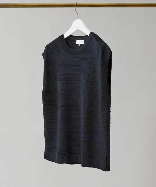 ABAHOUSE（アバハウス）の「ノイズ柄 ニットベスト（ベスト・メンズ・ベージュ/ブラウン/ブラック・46/48）」の2枚目の写真