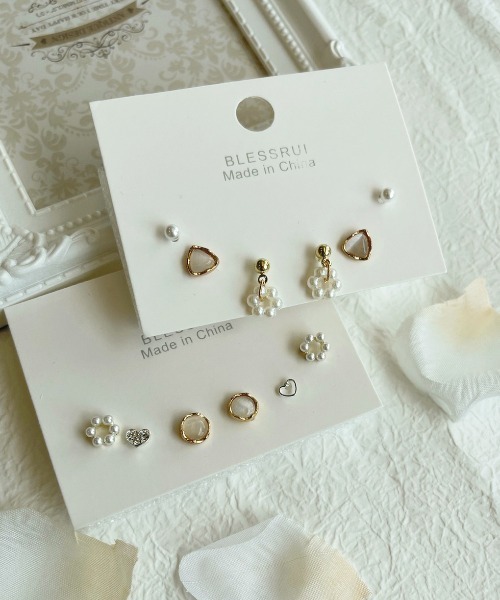 apres jour(アプレジュール)の「【apres jour×ARIAZ】ミニアソートピアス(ピアス(両耳用)・レディース・オフホワイト/ゴールド・FREE)」の7枚目の写真