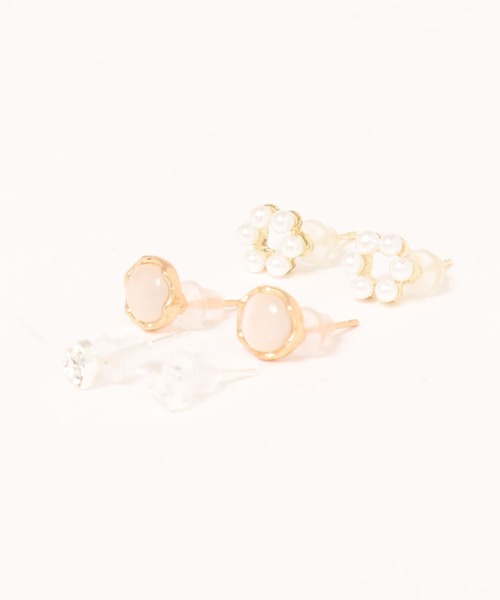 apres jour(アプレジュール)の「【apres jour×ARIAZ】ミニアソートピアス(ピアス(両耳用)・レディース・オフホワイト/ゴールド・FREE)」の4枚目の写真