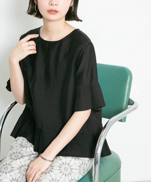 KBF(ケイビーエフ)の「『WEB/一部店舗限定』ミニプリーツ切替ブラウス(シャツ/ブラウス・レディース・ブラック/ベージュ/ブルー系その他・ONE)」の20枚目の写真