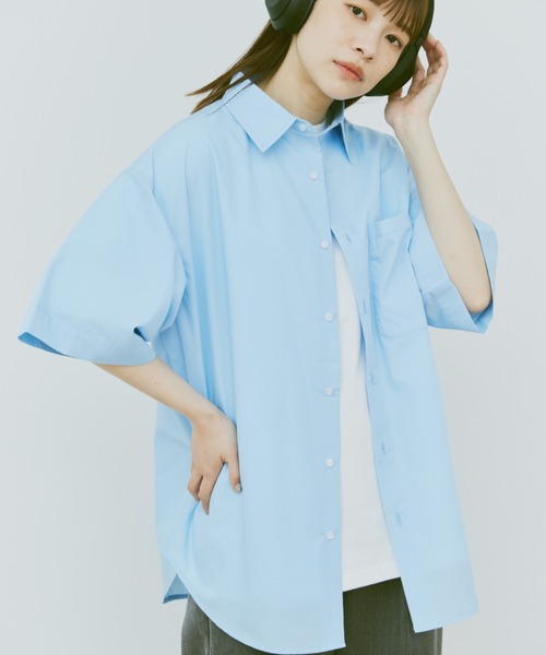 flaner(フラネ)の「Loose assort half sleeve shirt/ルーズアソート半袖シャツ(シャツ/ブラウス・レディース・ネイビー/サックスブルー/グレイッシュベージュ/ライトグレー/グレー・MEDIUM/LARGE)」の1枚目の写真