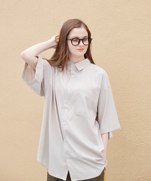 flaner(フラネ)の「Loose assort half sleeve shirt/ルーズアソート半袖シャツ(シャツ/ブラウス・レディース・ネイビー/サックスブルー/グレイッシュベージュ/ライトグレー/グレー・MEDIUM/LARGE)」の9枚目の写真