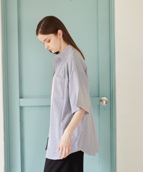 flaner(フラネ)の「Loose assort half sleeve shirt/ルーズアソート半袖シャツ(シャツ/ブラウス・レディース・ネイビー/サックスブルー/グレイッシュベージュ/ライトグレー/グレー・MEDIUM/LARGE)」の19枚目の写真