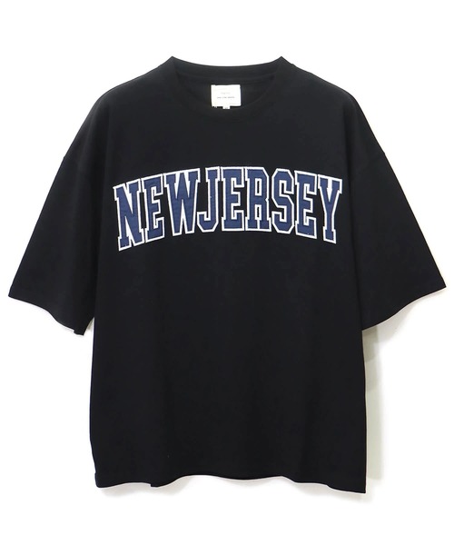 CORISCO(コリスコ)の「カレッジ刺繍半袖TEE(M1)(Tシャツ/カットソー・メンズ・ホワイト/ブラック/ホワイト系その他/ブラック系その他・MEDIUM/LARGE/X-LARGE)」の4枚目の写真