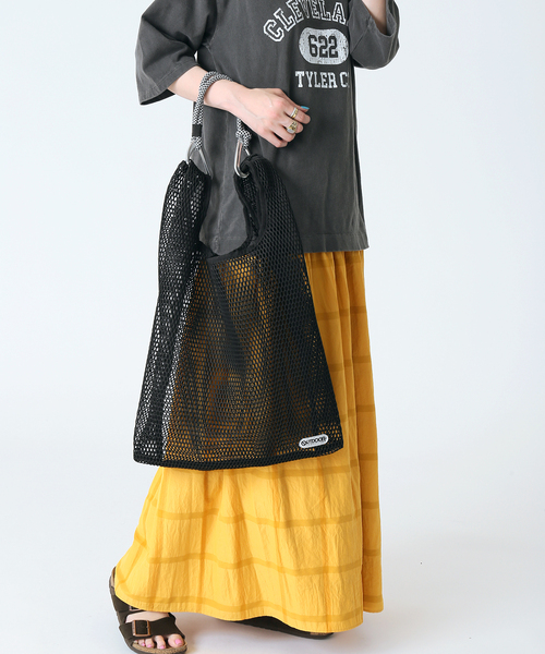 B.C STOCK(ベーセーストック)の「【OUTDOOR PRODUCTS/アウトドアプロダクツ】メッシュショッパーM(ショルダーバッグ・レディース・チャコールグレー/ブラック/ブルー・FREE)」の2枚目の写真