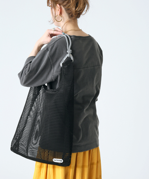 B.C STOCK(ベーセーストック)の「【OUTDOOR PRODUCTS/アウトドアプロダクツ】メッシュショッパーM(ショルダーバッグ・レディース・チャコールグレー/ブラック/ブルー・FREE)」の5枚目の写真