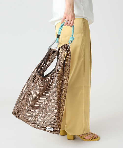 B.C STOCK(ベーセーストック)の「【OUTDOOR PRODUCTS/アウトドアプロダクツ】メッシュショッパーM(ショルダーバッグ・レディース・チャコールグレー/ブラック/ブルー・FREE)」の8枚目の写真