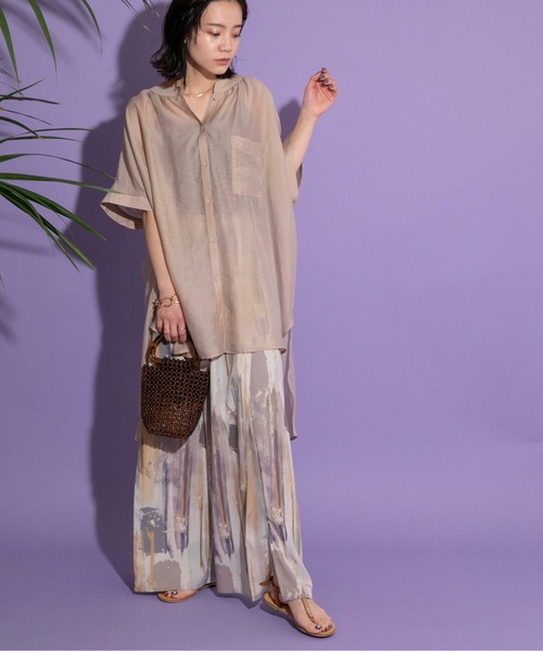 Eimee Law(エイミーロウ)の「バックギャザー テーピングシアーシャツ(シャツ/ブラウス・レディース・ブラウン系/グレイッシュベージュ/ブラック・38)」の5枚目の写真