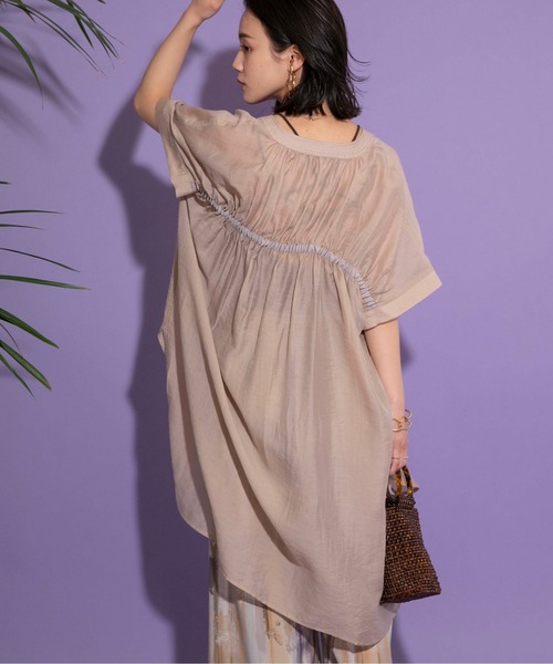 Eimee Law(エイミーロウ)の「バックギャザー テーピングシアーシャツ(シャツ/ブラウス・レディース・ブラウン系/グレイッシュベージュ/ブラック・38)」の15枚目の写真