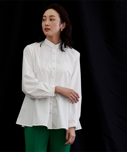 UR'S(ユアーズ)の「パール釦ペプラムシャツ(シャツ/ブラウス・レディース・ブラック/ホワイト・S/L/M)」の2枚目の写真