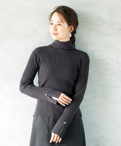 ENNEA(エンネア)の「【2022AWプレオーダー】手洗いできる♪MOCHIMODAバックパールハイネックもっちりリブニット(ニット/セーター・レディース・チャコールグレー/ブルー/ナチュラル・M)」の11枚目の写真