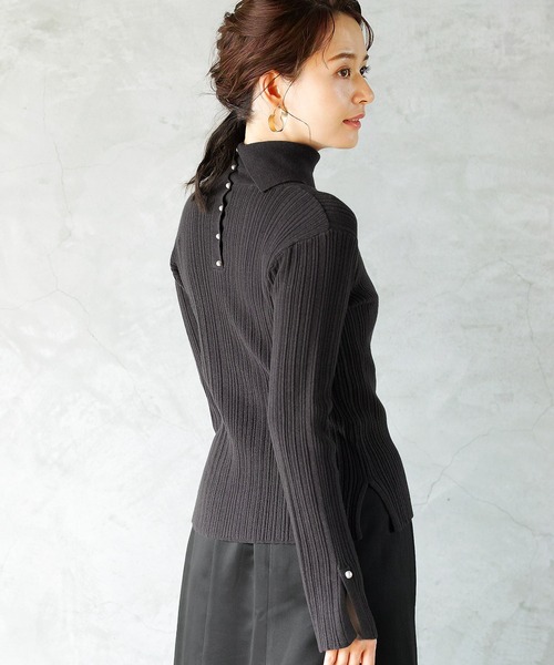 ENNEA(エンネア)の「【2022AWプレオーダー】手洗いできる♪MOCHIMODAバックパールハイネックもっちりリブニット(ニット/セーター・レディース・チャコールグレー/ブルー/ナチュラル・M)」の12枚目の写真