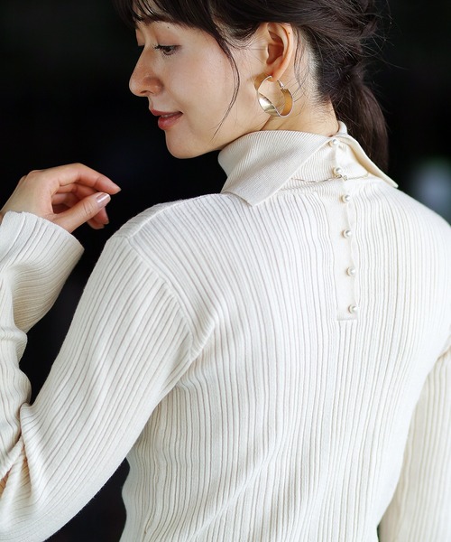 ENNEA(エンネア)の「【2022AWプレオーダー】手洗いできる♪MOCHIMODAバックパールハイネックもっちりリブニット(ニット/セーター・レディース・チャコールグレー/ブルー/ナチュラル・M)」の14枚目の写真