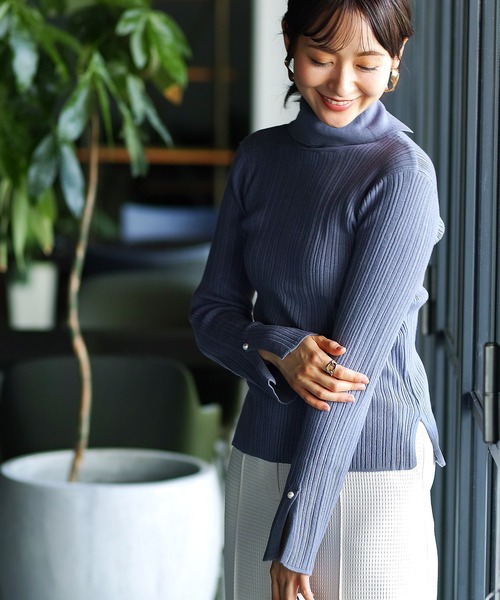 ENNEA(エンネア)の「【2022AWプレオーダー】手洗いできる♪MOCHIMODAバックパールハイネックもっちりリブニット(ニット/セーター・レディース・チャコールグレー/ブルー/ナチュラル・M)」の21枚目の写真