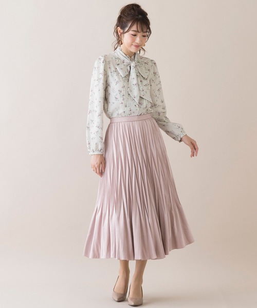 Rose Tiara（ローズティアラ）の「オールドローズリボンタイブラウス