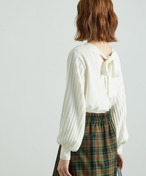 ROPE' PICNIC(ロペピクニック)の「新色追加/2WAY/リボンニットプルオーバー(ニット/セーター・レディース・ブラック/ベージュ/サックスブルー/ブルー/ワイン/オフホワイト・38)」の2枚目の写真